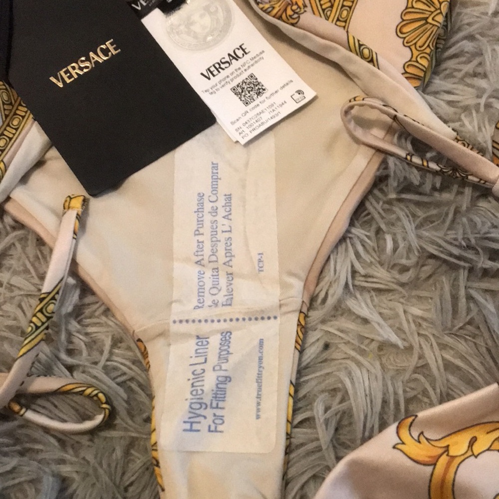 💛New Authentic Versace La Coupe des Dieux  Cream Bikini Bottom Gold– Size 3 - Picture 10 of 12